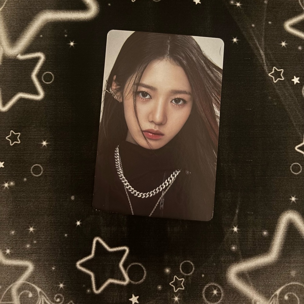 K-Pop Idol Photocard Set of Baby-monster without Ahyeon - Picture 6 of 9
